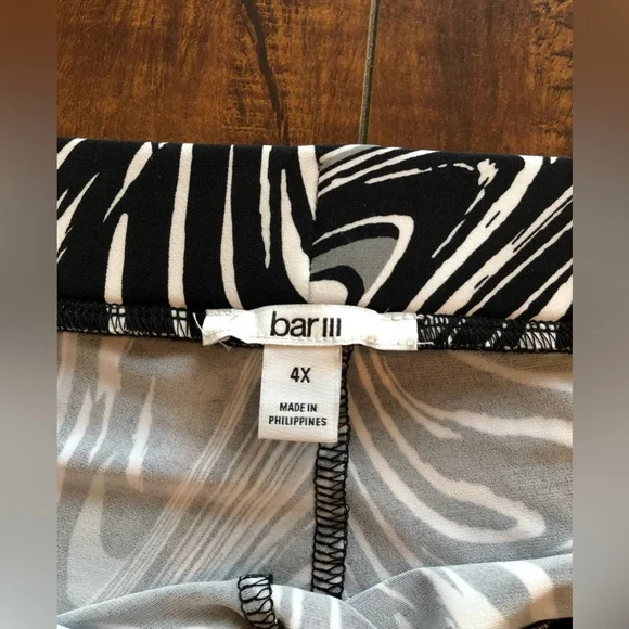 Bar III Plus Size Swirl-Print Flare-Leg Pants, Size 4X Black & White NWT - Picture 8 of 13